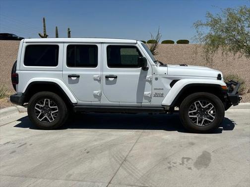 2024 Jeep Wrangler 4-Door Sahara 4x4