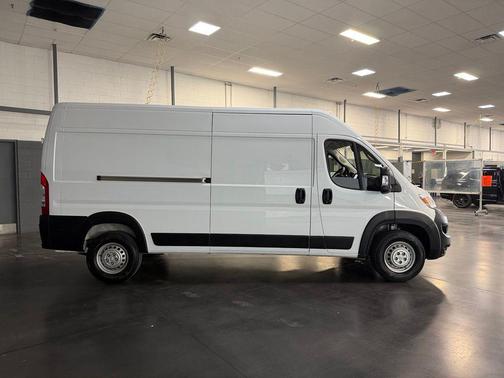 Bright White Clearcoat 2026 RAM ProMaster 2500 Tradesman