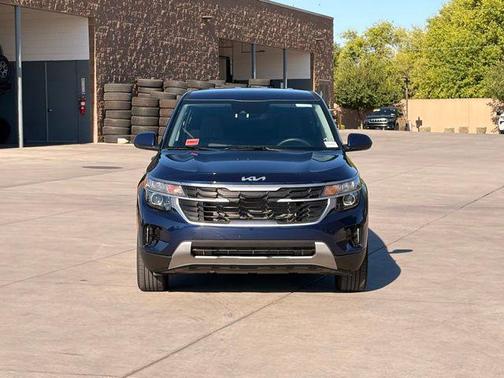 Dark Ocean Blue 2026 Kia Seltos LX