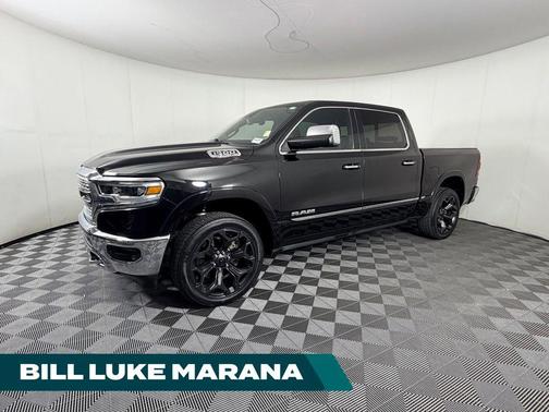 Diamond Black Crystal Pearlcoat 2019 RAM 1500 Limited