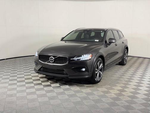 Gray 2025 Volvo V60 Cross Country Plus, B5 AWD Gas (mild hybrid)