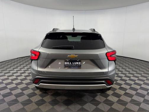 Gray 2025 Chevrolet Trax LT