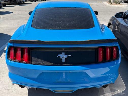 2017 Ford Mustang V6