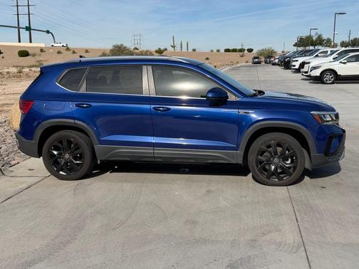 2023 Volkswagen Taos 1.5T SE