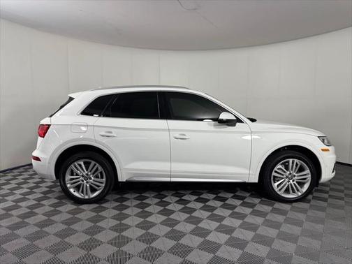 2020 Audi Q5 45 Prestige