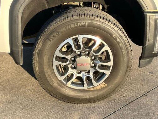 2024 GMC Sierra 2500 SLE