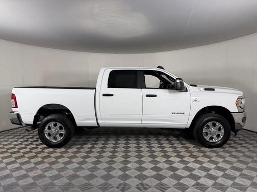 Bright White Clearcoat 2023 RAM 2500 Big Horn Crew Cab 4x4 6'4' Box