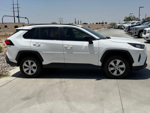 2021 Toyota RAV4 LE