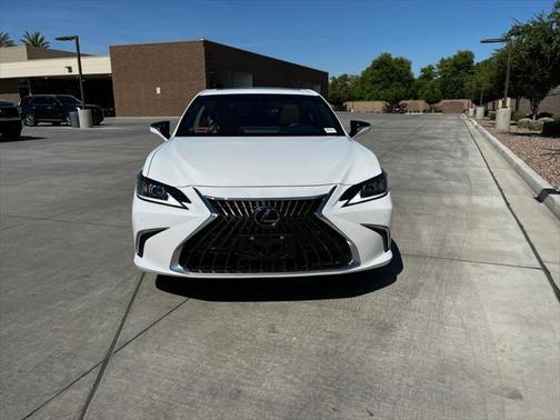 2024 Lexus ES 300h Base