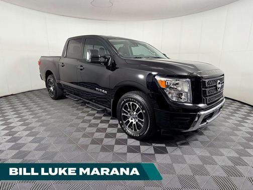 Super Black 2023 Nissan Titan SV