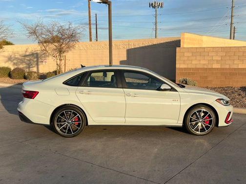 2025 Volkswagen Jetta GLI 2.0T Autobahn