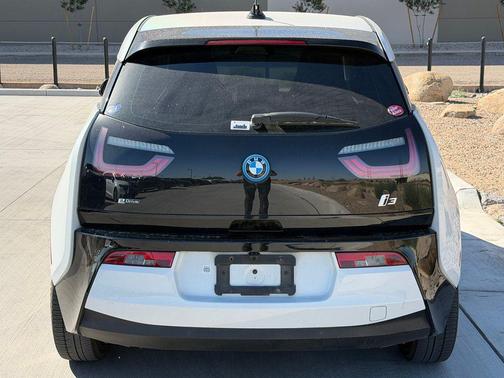 Capparis White w/BMW i Frozen Blue Accent 2015 BMW i3 Base
