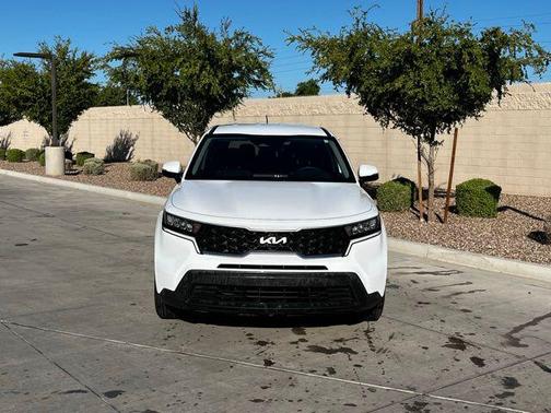 2023 Kia Sorento LX