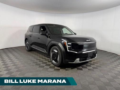 Aurora Black Pearl 2024 Kia EV9 Light Long Range