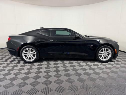 2021 Chevrolet Camaro 1LS