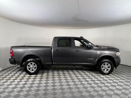 2022 RAM 2500 Laramie Crew Cab 4x4 6'4' Box