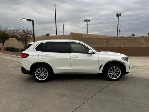 2023 BMW X5 sDrive40i