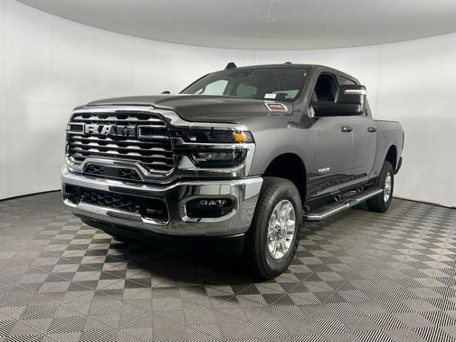 2025 RAM 2500 Big Horn Crew Cab 4x4 6'4' Box