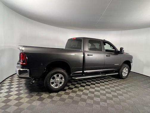 2025 RAM 2500 Big Horn Crew Cab 4x4 6'4' Box