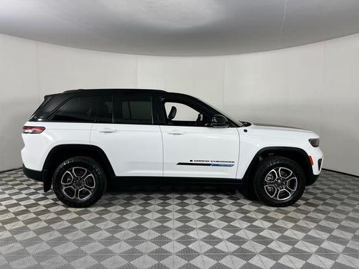 2022 Jeep Grand Cherokee 4xe Trailhawk