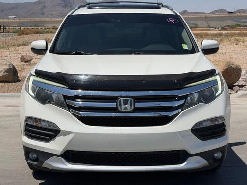 White Diamond Pearl 2017 Honda Pilot Elite
