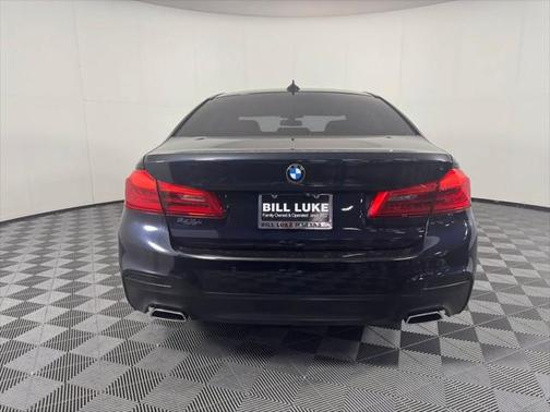 2019 BMW 540 540i