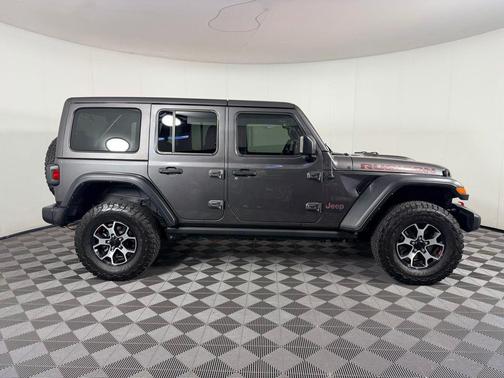 Granite Crystal Metallic Clearcoat 2022 Jeep Wrangler Unlimited Rubicon