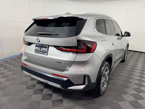 Space Silver Metallic 2024 BMW X1 xDrive28i