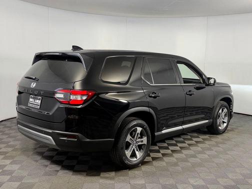 Crystal Black Pearl 2023 Honda Pilot AWD EX-L 7 Passenger