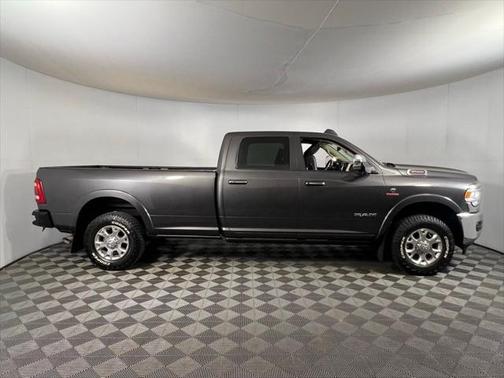 2019 RAM 3500 Laramie Crew Cab 4x4 8' Box