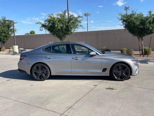 2023 Genesis G70 2.0T RWD