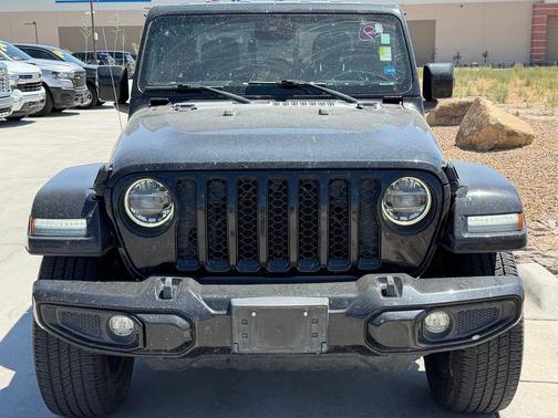 Black Clearcoat 2022 Jeep Gladiator High Altitude 4x4