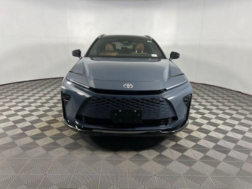 2025 Toyota Crown Signia Limited