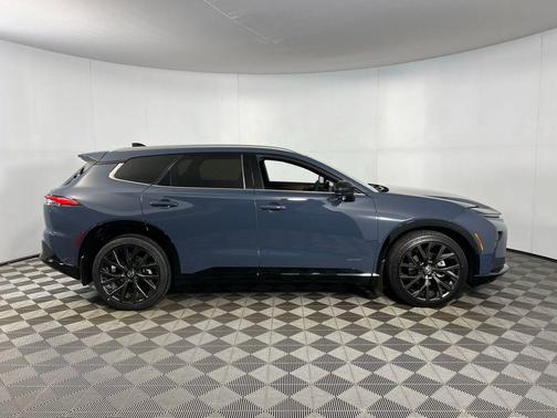 2025 Toyota Crown Signia Limited