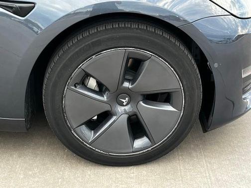 2022 Tesla Model 3 Standard Range