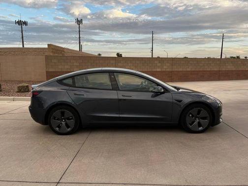 2022 Tesla Model 3 Standard Range