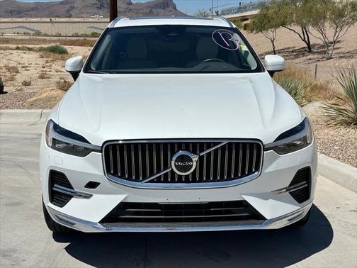 2023 Volvo XC60 B5 Plus Bright Theme