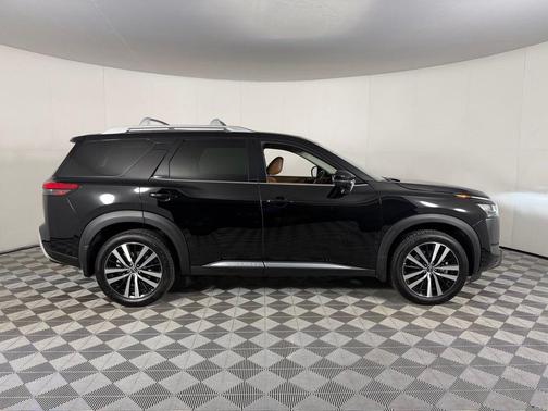 Super Black 2024 Nissan Pathfinder Platinum FWD