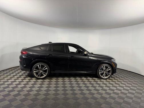 Black Sapphire Metallic 2023 BMW X6 M50i