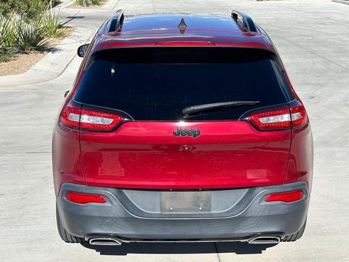 2016 Jeep Cherokee Altitude