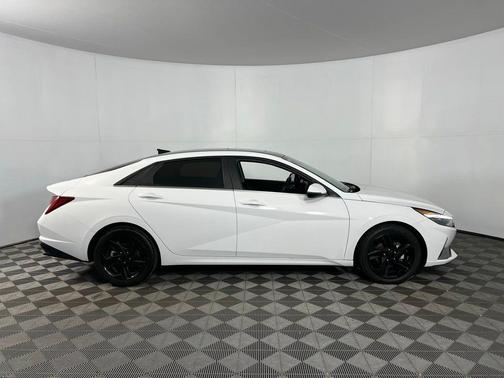 2023 Hyundai ELANTRA HEV Limited