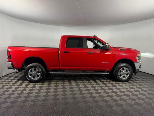 Flame Red Clearcoat 2026 RAM 2500 Big Horn Crew Cab 4x4 6'4' Box