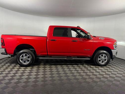 Flame Red Clearcoat 2026 RAM 2500 Big Horn Crew Cab 4x4 6'4' Box