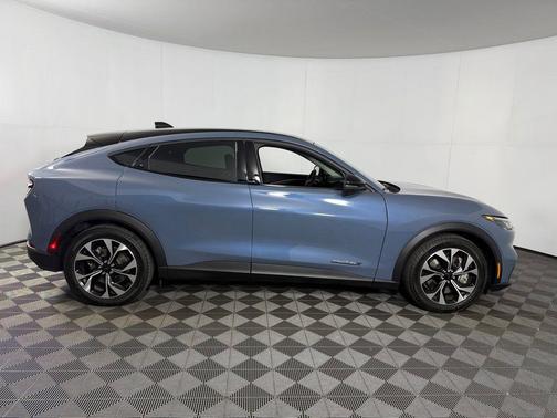 2024 Ford Mustang Mach-E Select