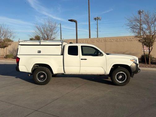 2022 Toyota Tacoma SR