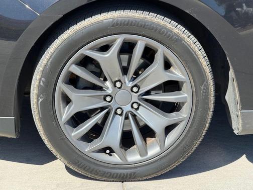 Agate Black 2019 Ford Taurus Limited