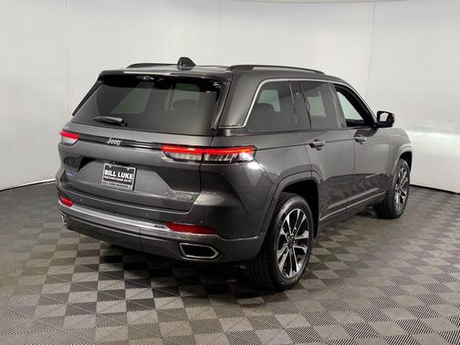 Baltic Gray Metallic Clearcoat 2022 Jeep Grand Cherokee 4xe Overland