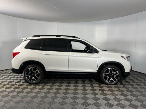2023 Honda Passport AWD Elite