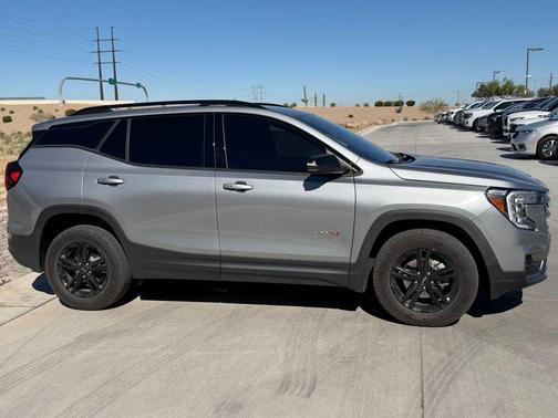 2024 GMC Terrain AWD AT4