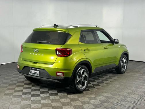2022 Hyundai VENUE SEL